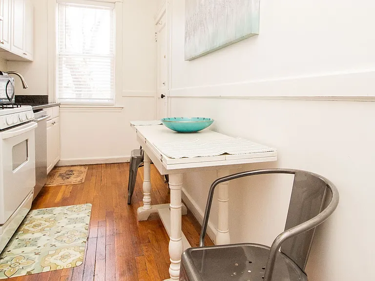 191 Kent St #1 — Photo 9
