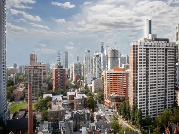10 Huntley St #1401, Toronto, ON M4Y 2K7