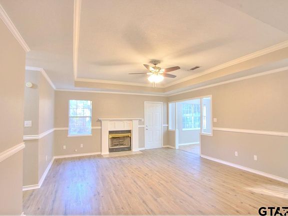 4th image of 29 Green Oak Cir