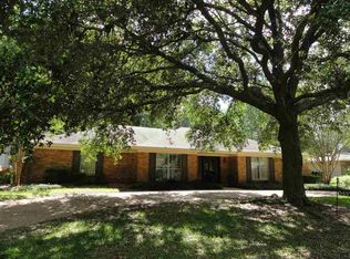 5457 River Thames Rd, Jackson, MS 39211