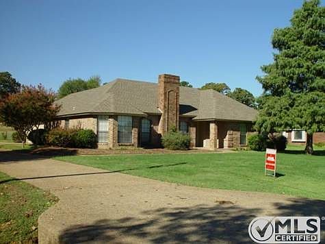 3rd image of 2212 Darla Ct