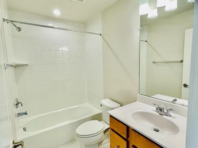 17912 Woods Overlook Dr — Photo 3