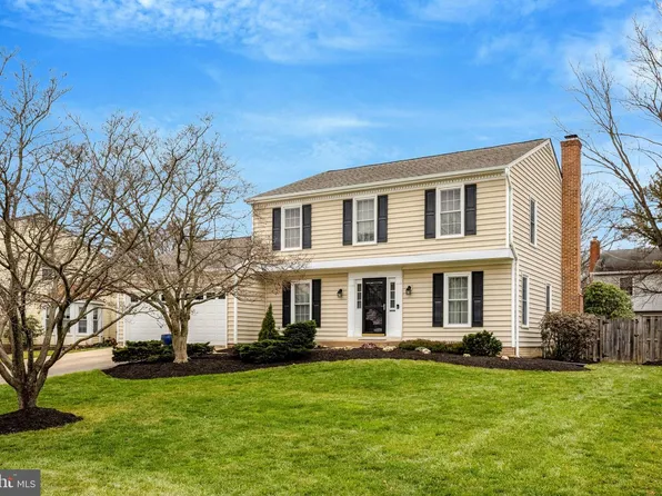 1606 Blacksmith Ln, Herndon, VA 20170