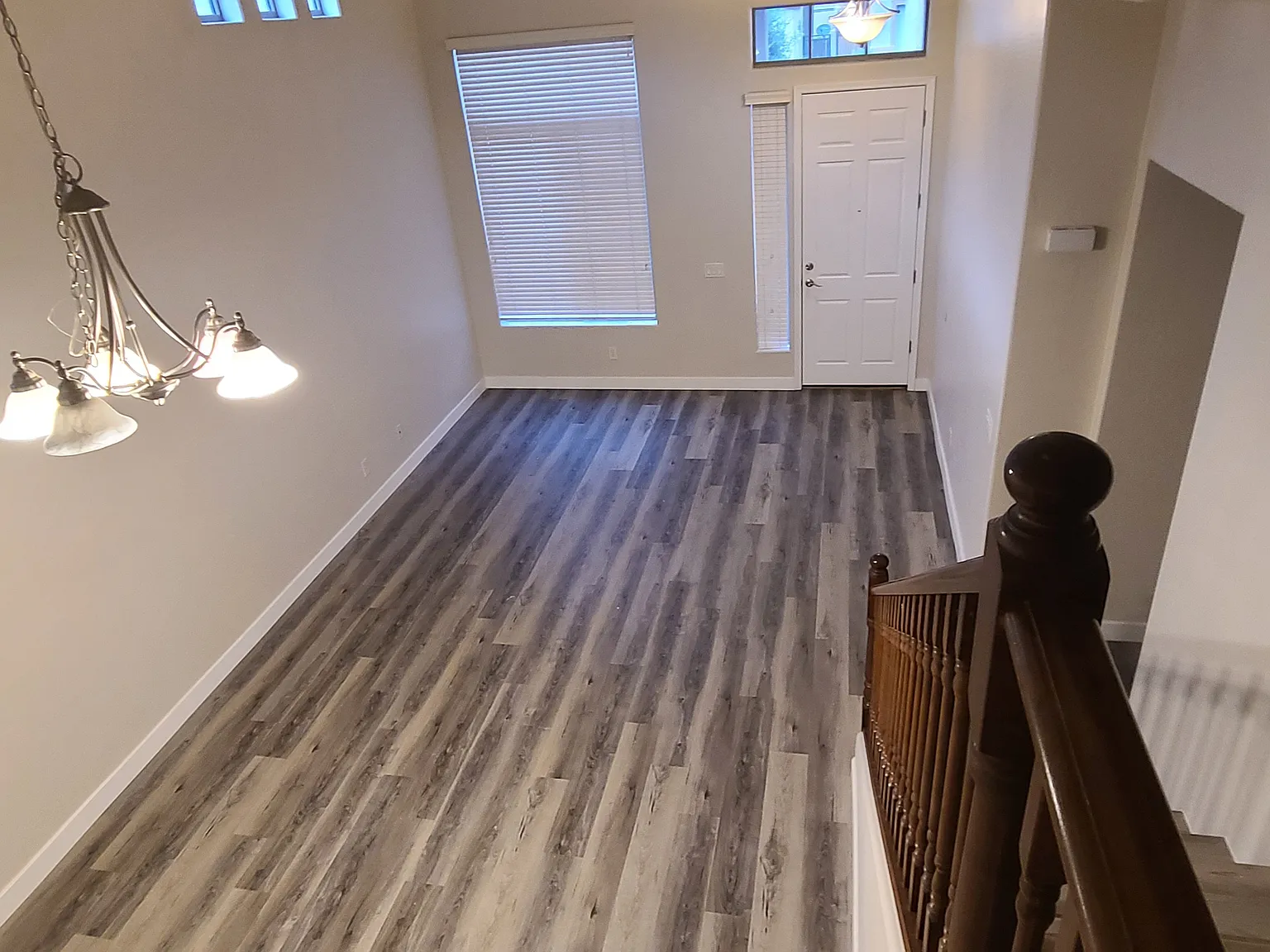 515 W Julie Dr — Photo 4