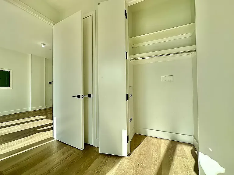 139 Frost St #4D — Photo 26