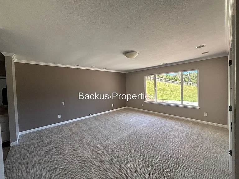 17240 Tamara Ln — Photo 15