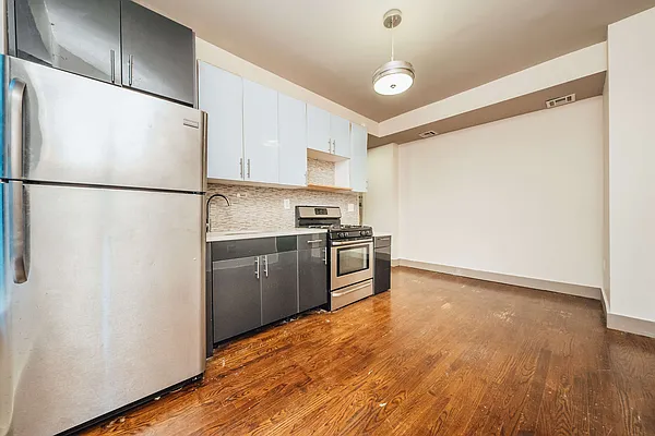 Rented by Nooklyn NYC LLC | media 13