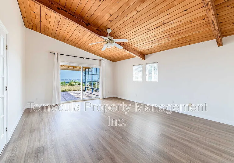 2655 Loring St — Photo 9