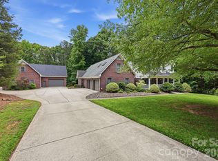 5330 Chester Ct, Davidson, NC 28036