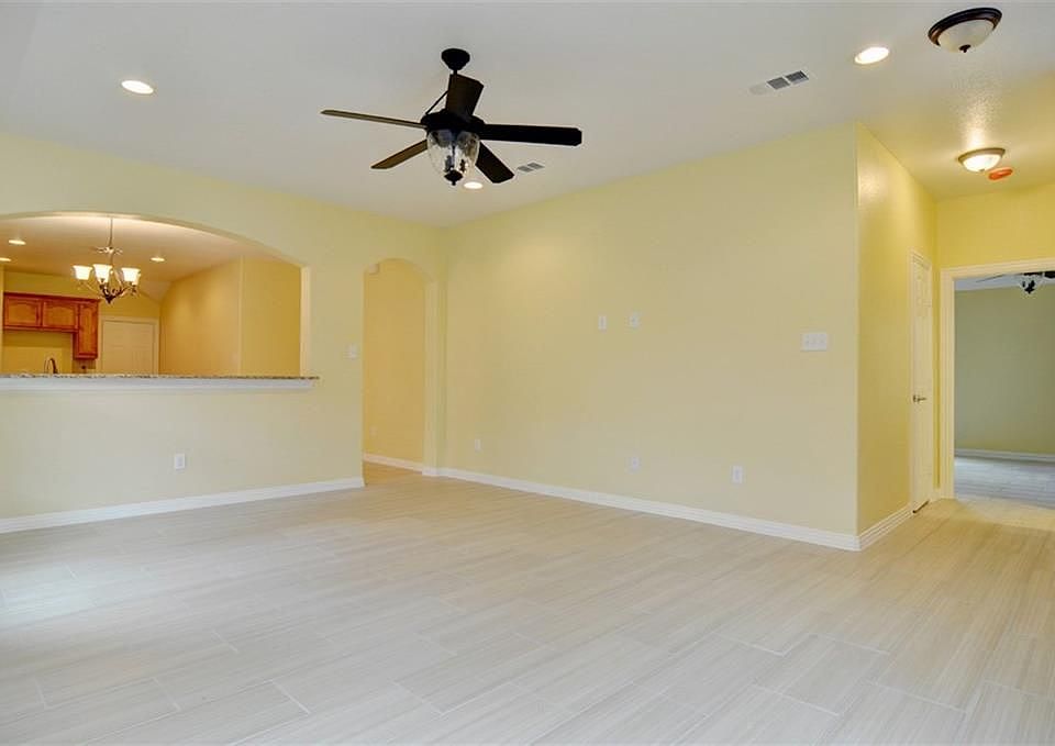 1st image of 2030 Beaumont St