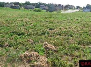 120 Hidden Oaks Cir, Mankato, MN 56001