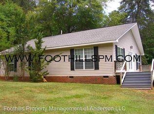 1028 Pine Lake Dr, Townville, SC 29689
