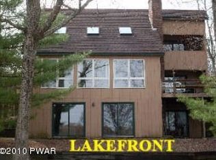160 W Shore Dr, Milford Borough, PA 18337