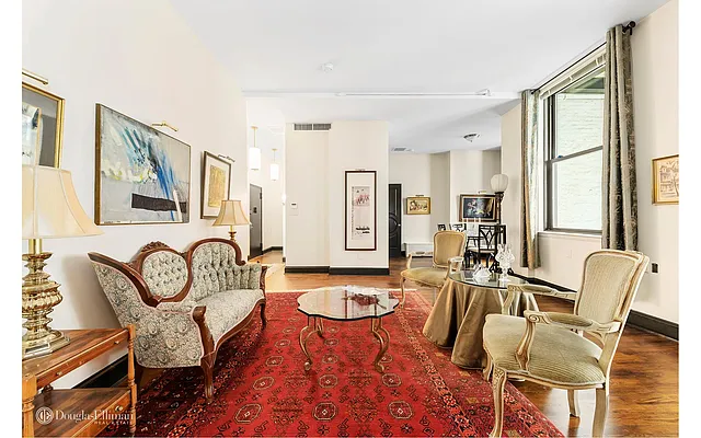 Sold by Douglas Elliman | media 24