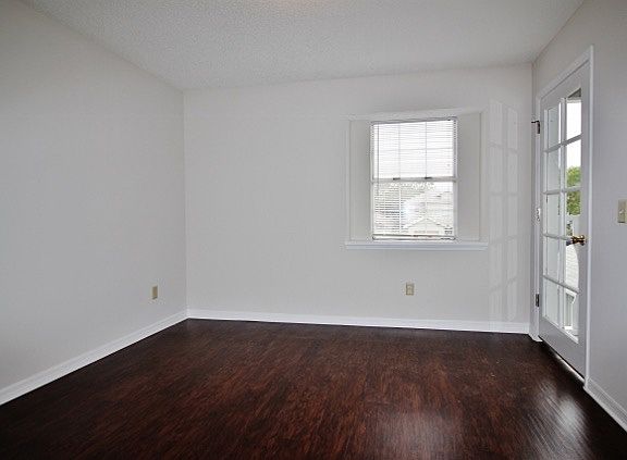 5th image of 12035 Candlewyck Ln