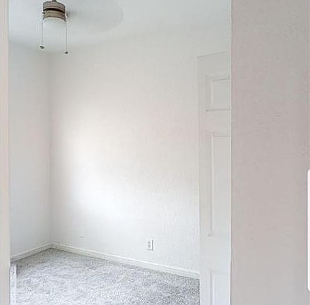 5th image of 3549 Forest Hill Blvd APT 26