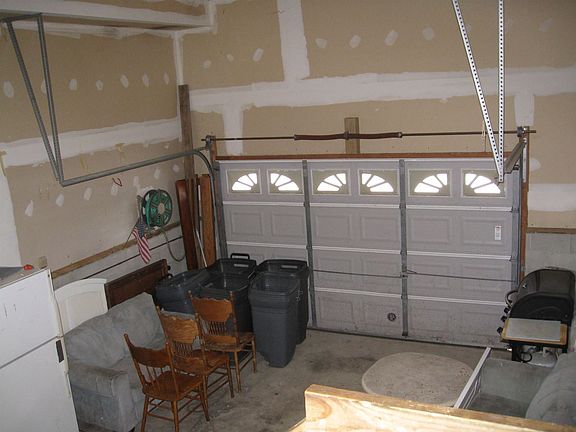 4th image of 5507 Central Ave #S