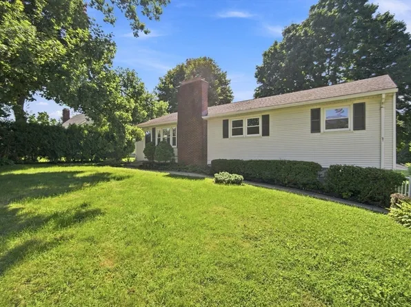 218 Maple St, East Longmeadow, MA 01028