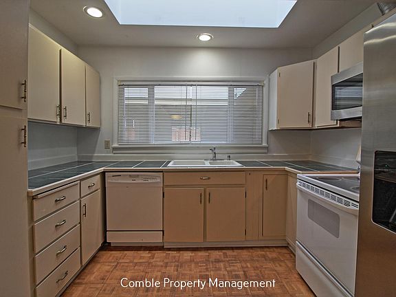 2nd image of 10213 NE 124th St