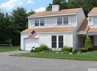 256 Juniper Ct, Middle Island, NY 11953