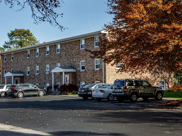 Fox Village Apartment Homes — Photo 29