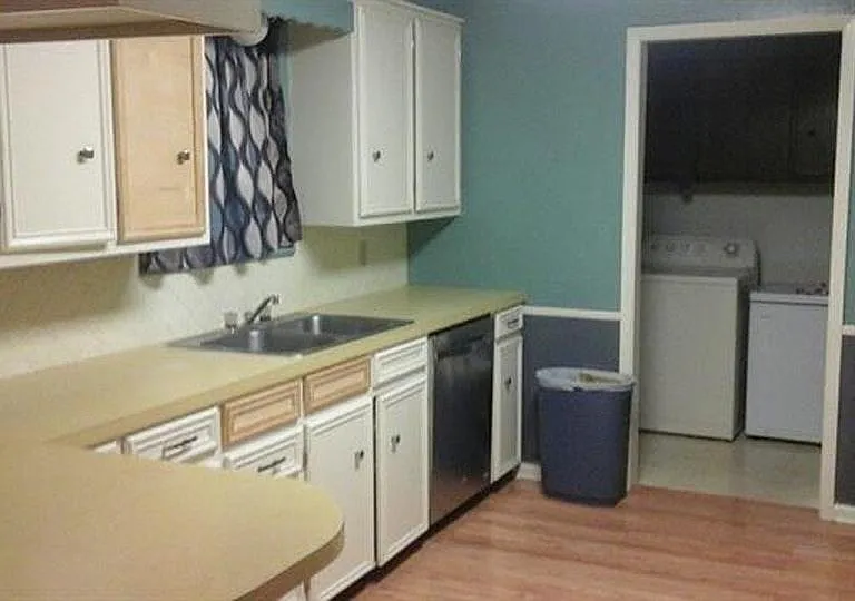 1212 Mockingbird St — Photo 3