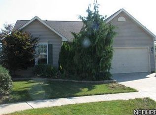 4406 Woodcrest Ct, Lorain, OH 44053