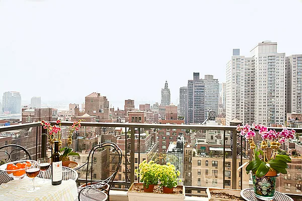 Sold by Brown Harris Stevens | media 6