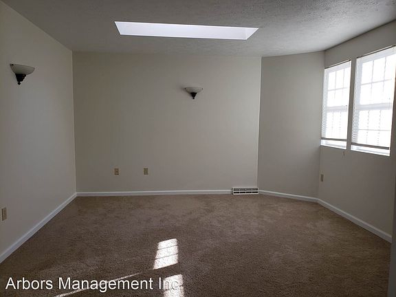 5th image of 108 Carla Dr