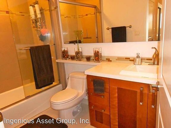 4th image of 11722 Ohio Ave APT 305