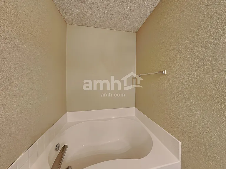 12132 Roundtree Rd — Photo 12