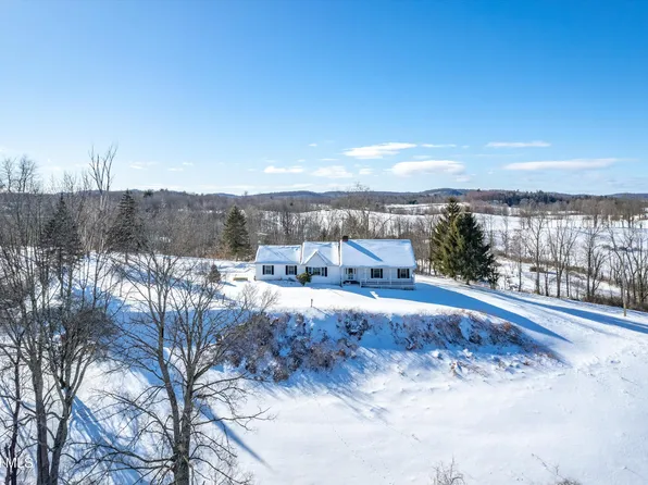 25 Raven Way, Cossayuna, NY 12823