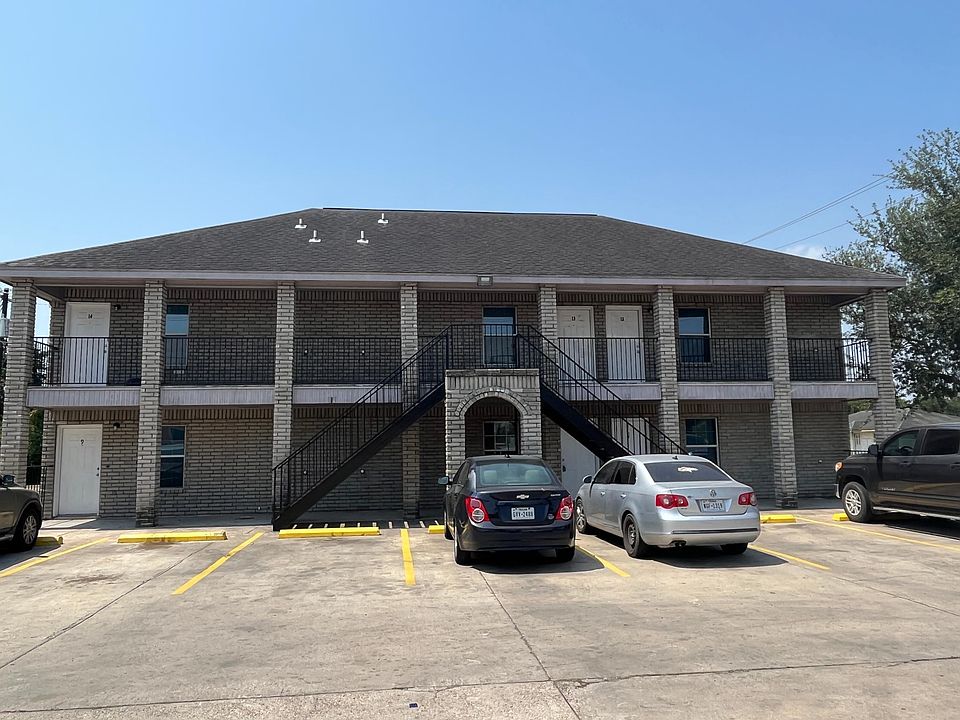 1st image of 122 W Schunior St #11