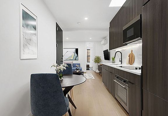 5th image of 586 Manhattan Ave #3E