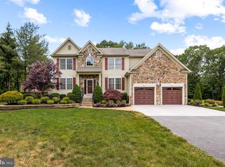 15 Orchard Way, Mount Laurel, NJ 08054