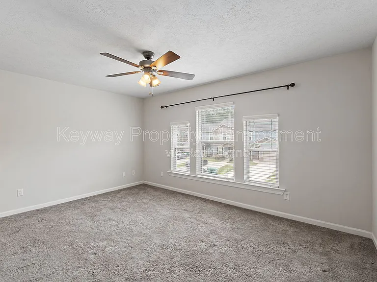 1913 Butternut Dr — Photo 14