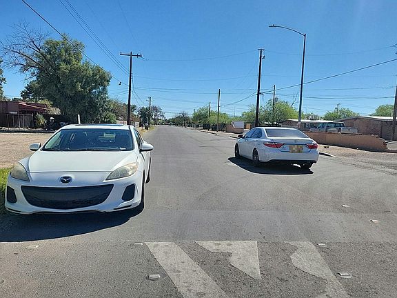 4th image of 421 E Yavapai Rd