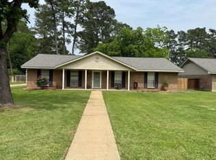 7 Woodhue Ct, Lufkin, TX 75904