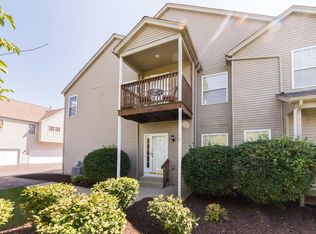 521 Stonegate Dr, Sycamore, IL 60178