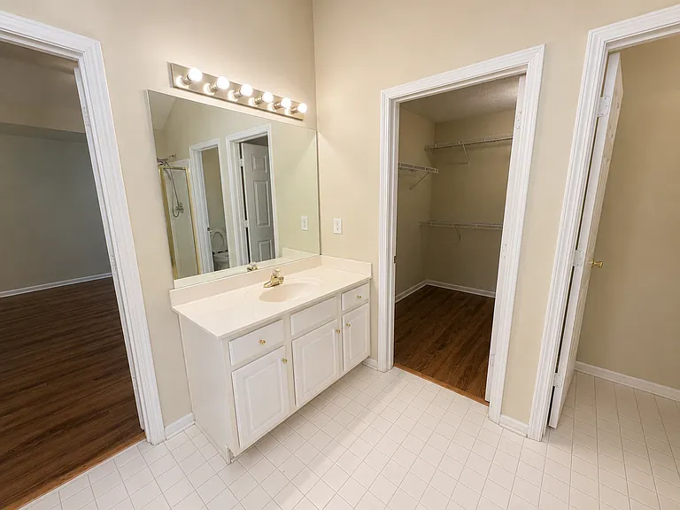 500 Liverpool Ct — Photo 36