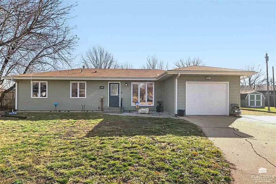 1st image of 308 Harvey Cir