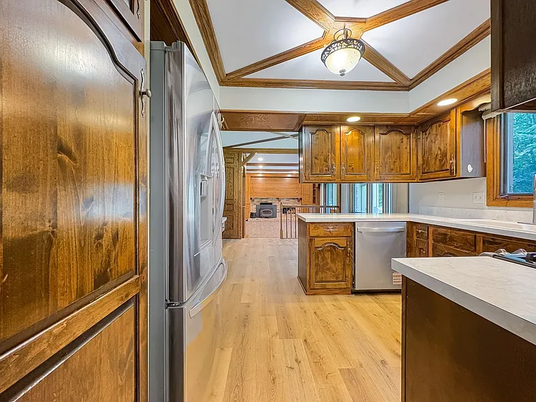 5674 Arthur St NE — Photo 10