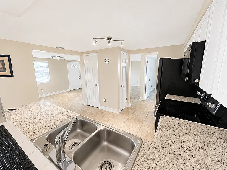 3711 Redwood Dr — Photo 8