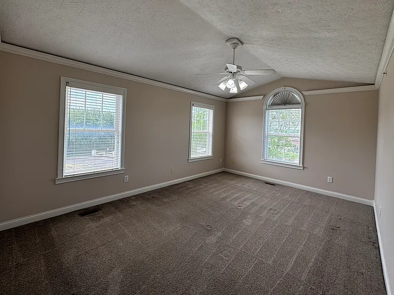 1473 Frontier Dr — Photo 13