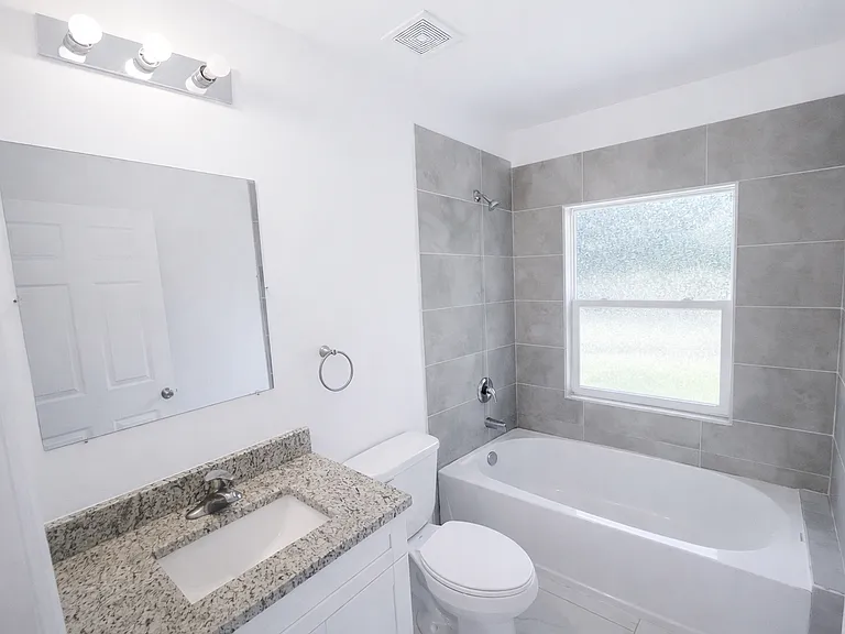 2517 56th St SW — Photo 13