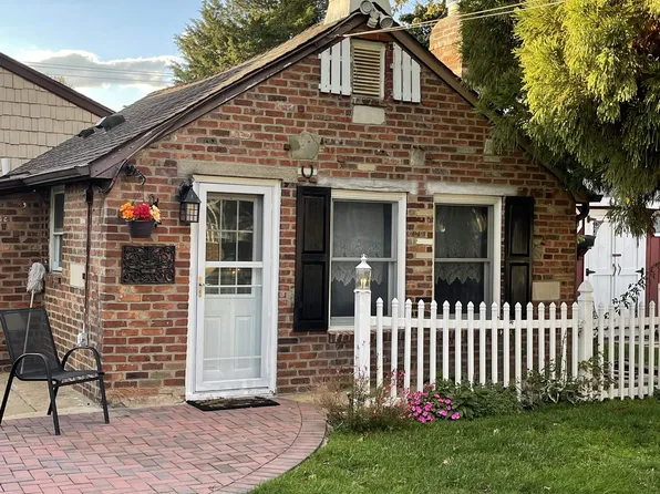 (undisclosed Address), Bellmore, NY 11710