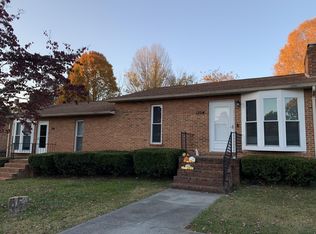 1704 Todd Dr, Johnson City, TN 37604