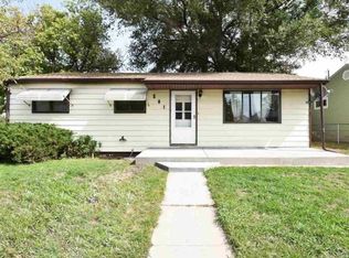 201 Stanfield Ave, Cheyenne, WY 82007