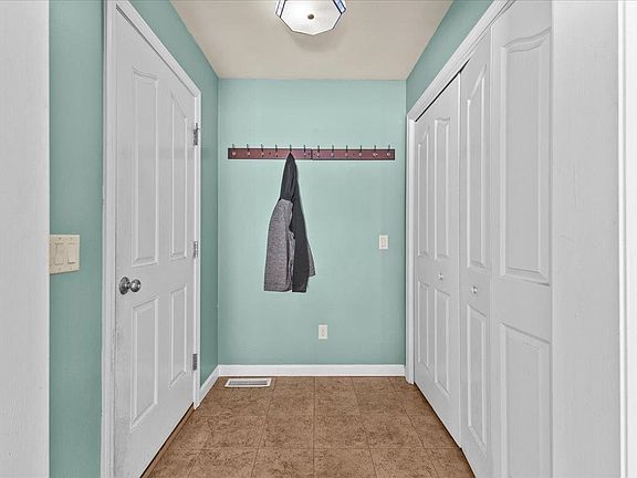 5th image of 13 Butternut Circle