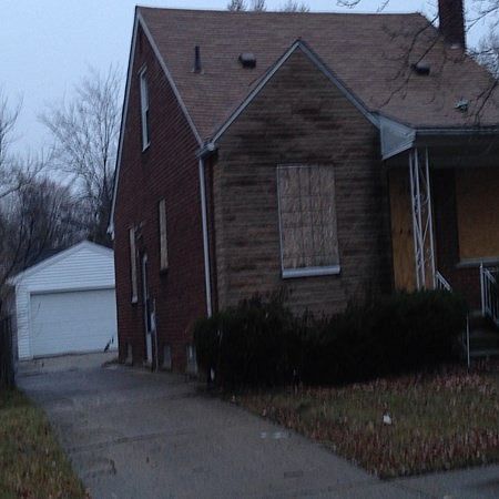 2nd image of 8283 Artesian St